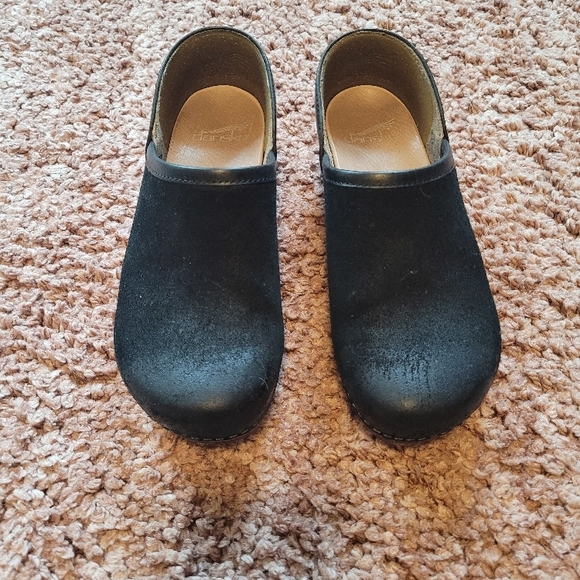 Dansko Brenna Black Clogs - Picture 4 of 10